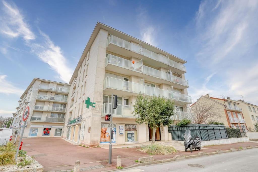 Le Majestic Blue - Metro 8/Hopital Henri Mondor Créteil Eksteriør billede